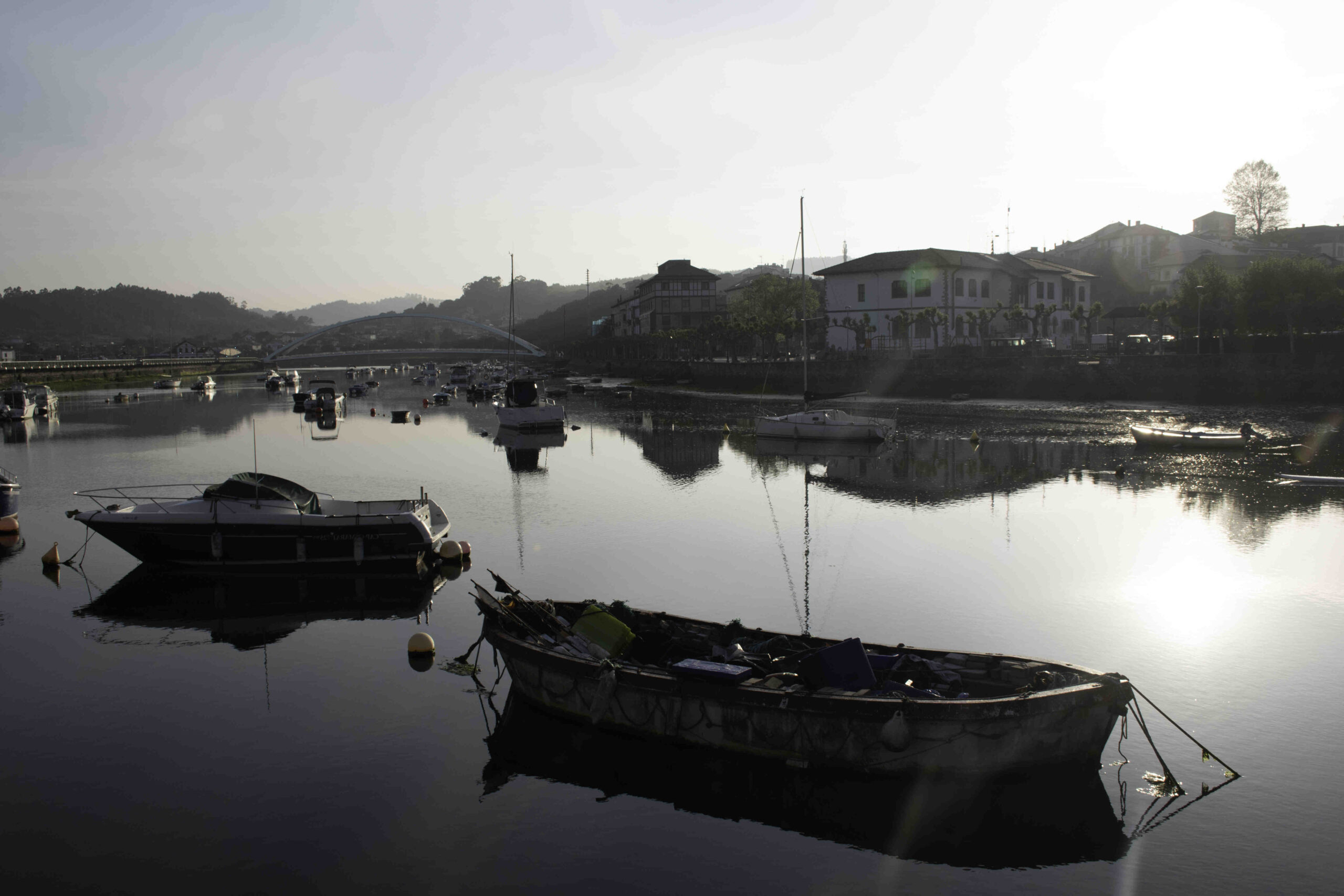 Quelle est la condition pour être élu au second tour des élections législatives ?