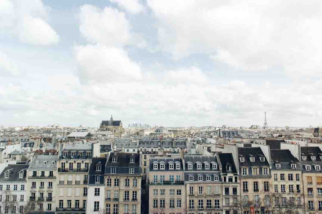 Quand les hommes ont obtenu le droit de vote ?